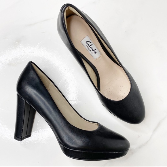 clarks narrative pumps